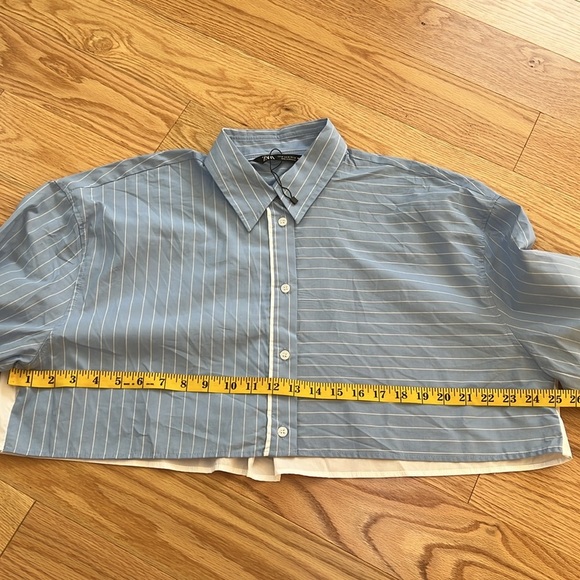 Zara medium blue contrast striped crop shirt . - Picture 6 of 6